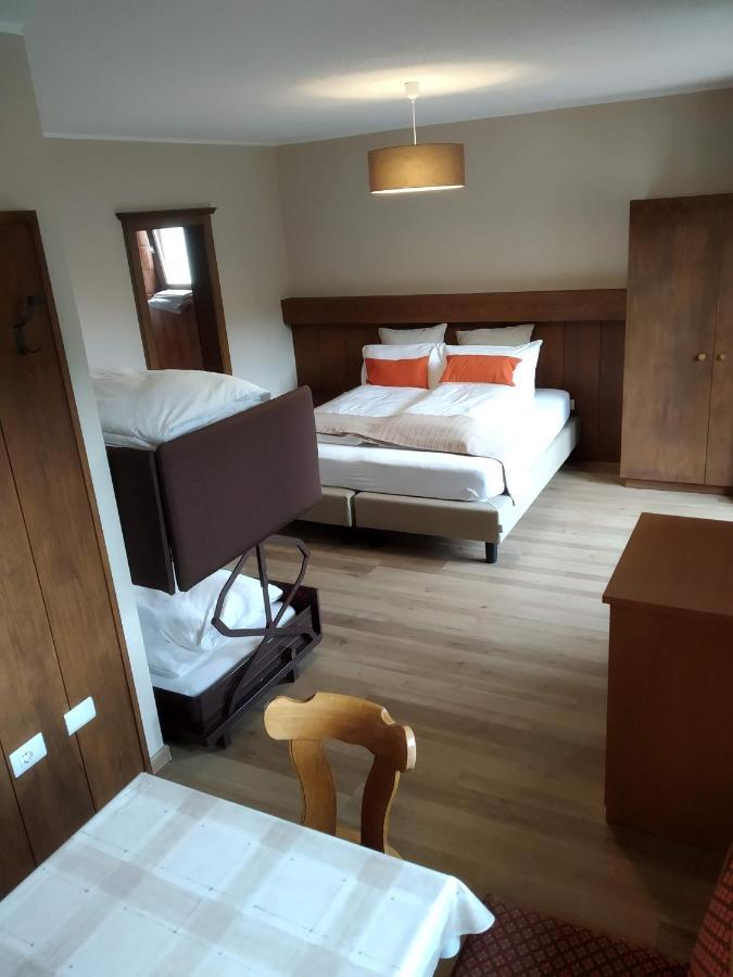 Holiday House Erika Premadio ภายนอก รูปภาพ